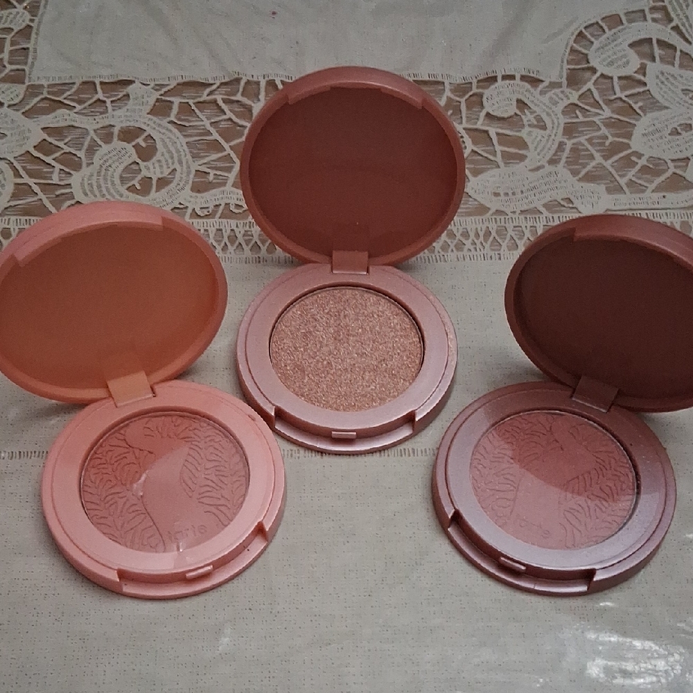 Travel Tarte Blush Trio - 2 Blush And 1 Highlighter
